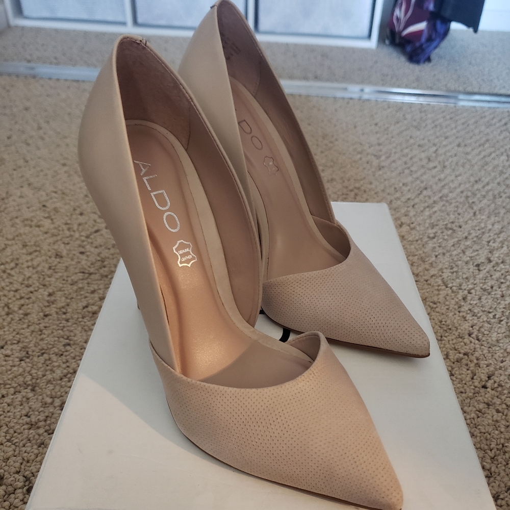 Aldo size 6 tan heels